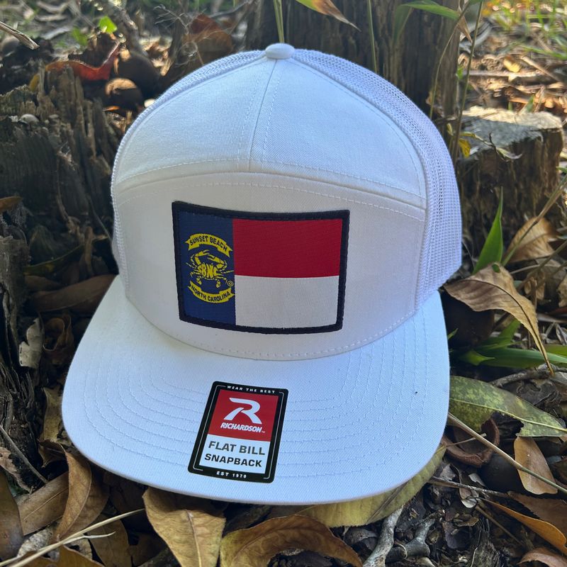CAP SBNC CRAB NC FLAG PATCH 7-PANEL WHITE/WHITE 168 CAP SBNC CRAB NC FLAG PATCH 7-PANEL WHITE/WHITE 168
