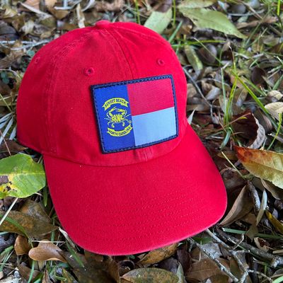 KIDS CAP SBNC CRAB NC FLAG PATCH CHINO (RED) R320