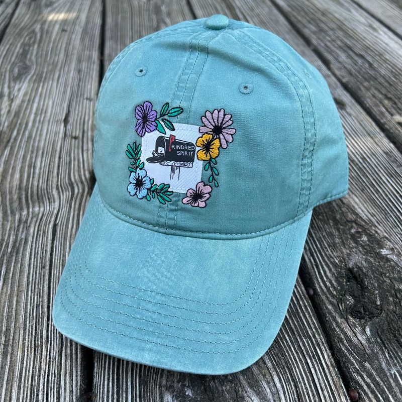 CAP KINDRED SPIRIT FLOWERS TTA (SOFT PINE)