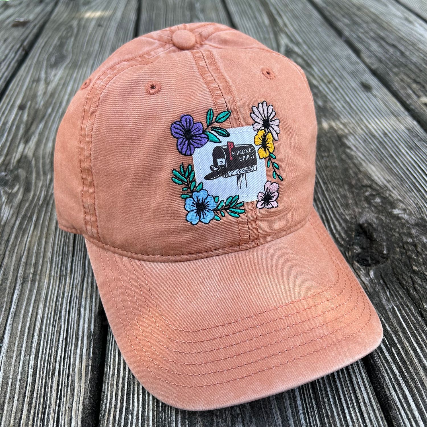 CAP KINDRED SPIRIT FLOWERS TTA (LT SPICE)