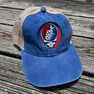 CAP SBNC FISH GR8FUL SKULL TRUCKER (ROYAL/KHAKI)