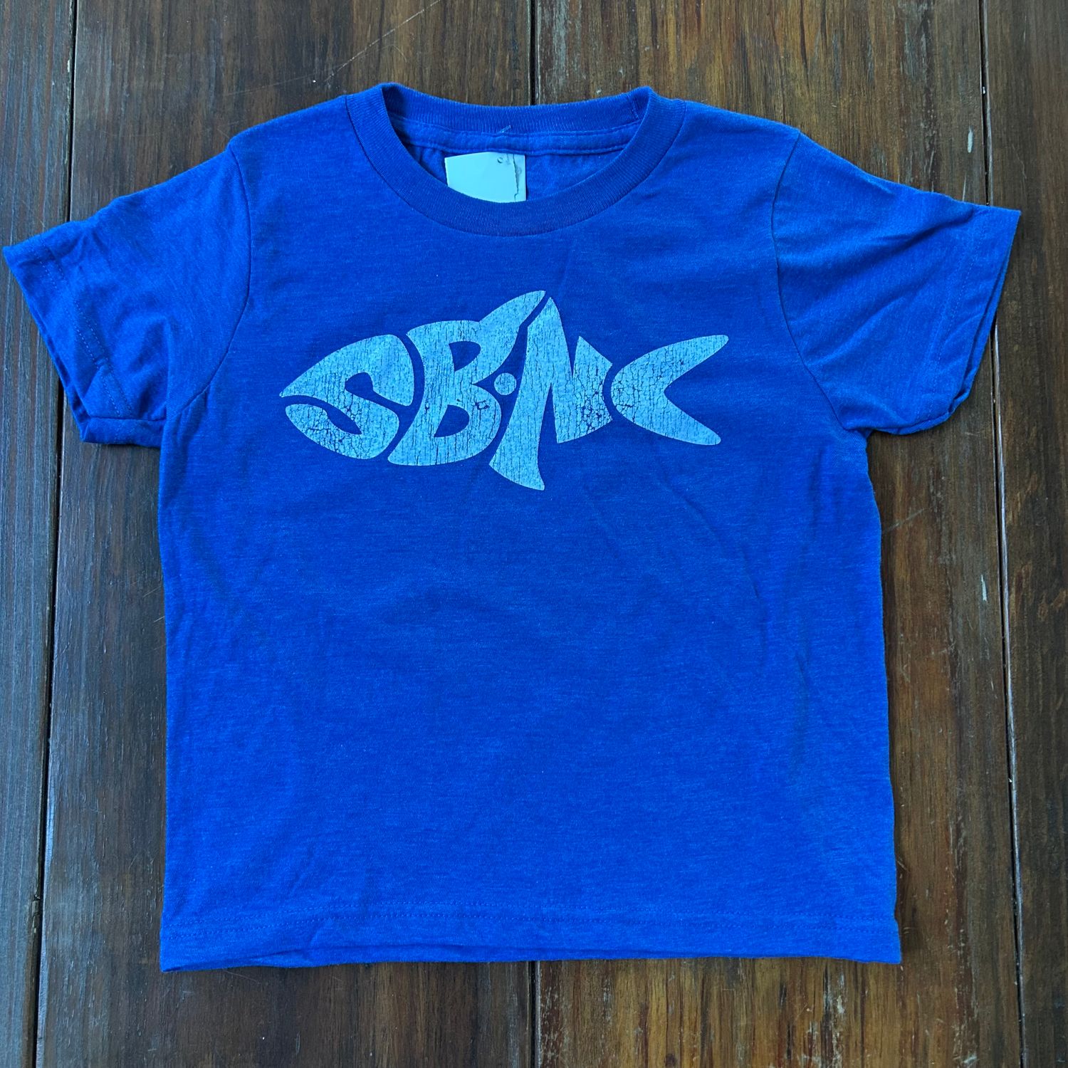 KIDS TEE SBNC FISH WHITE INK