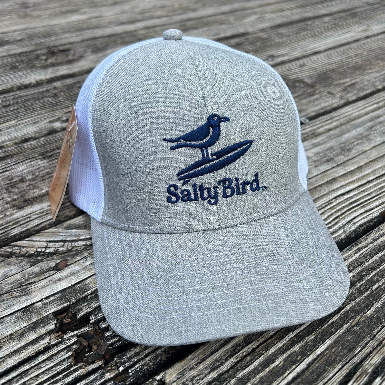 CAP SALTY BIRD WHITE MESH TRUCKER (NAVY ICON)