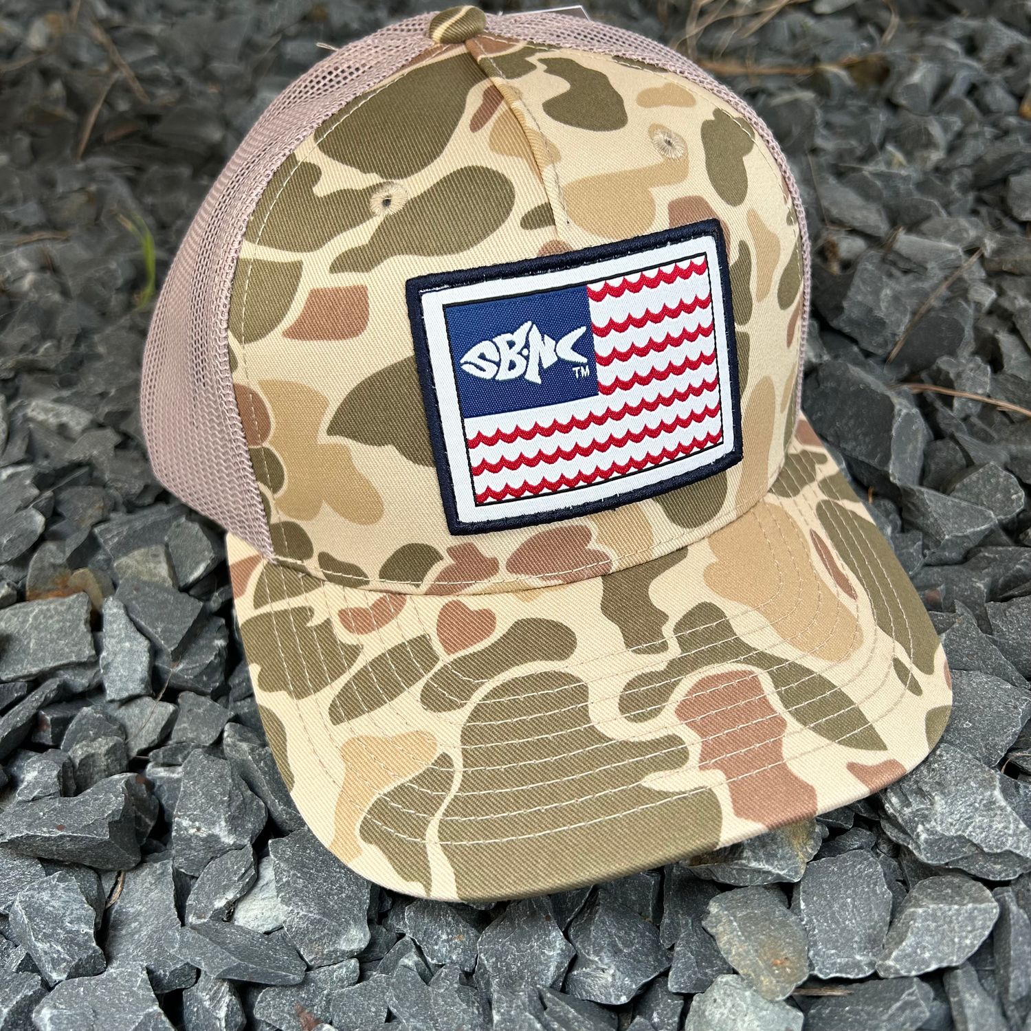 CAP SBNC FISH WAVES FLAG PATCH HARVEST DUCK CAMO/LT TAN 112PFP
