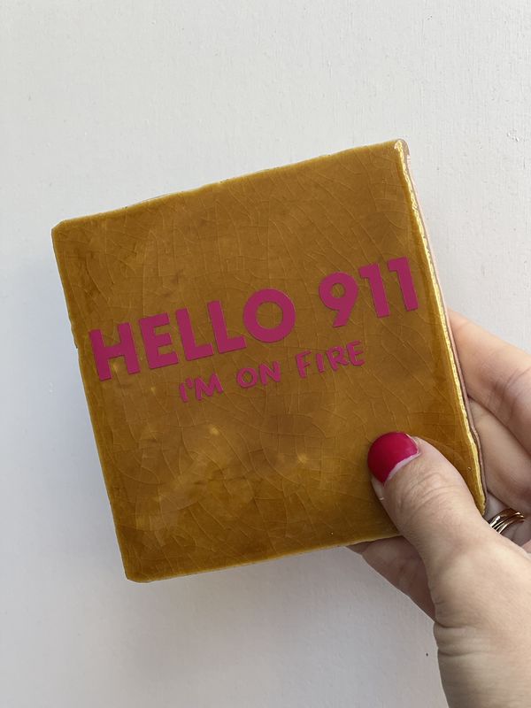 quote tegel oker &quot;hello 911 i&#39;m on fire&quot;