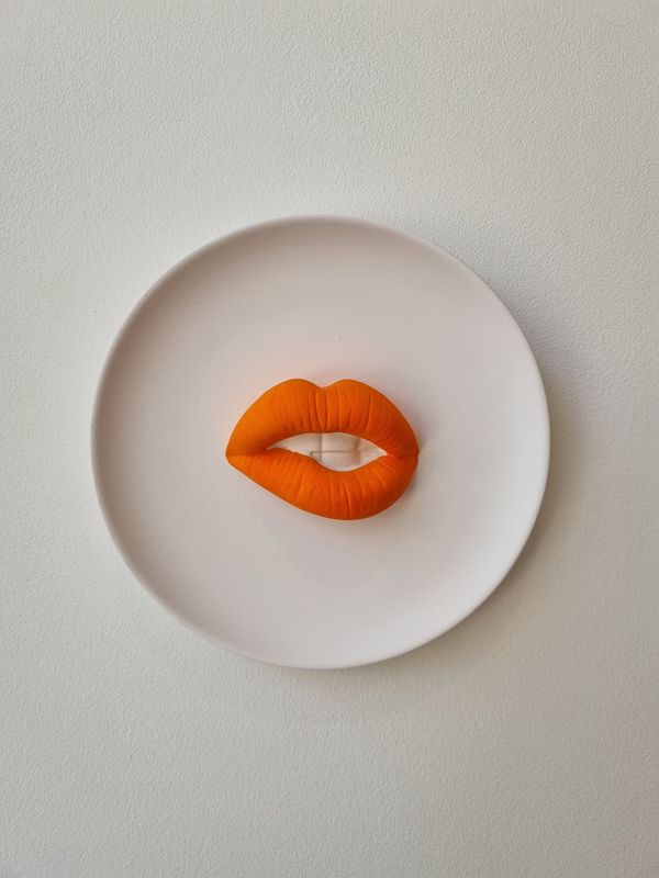Wandbordje lippen oranje
