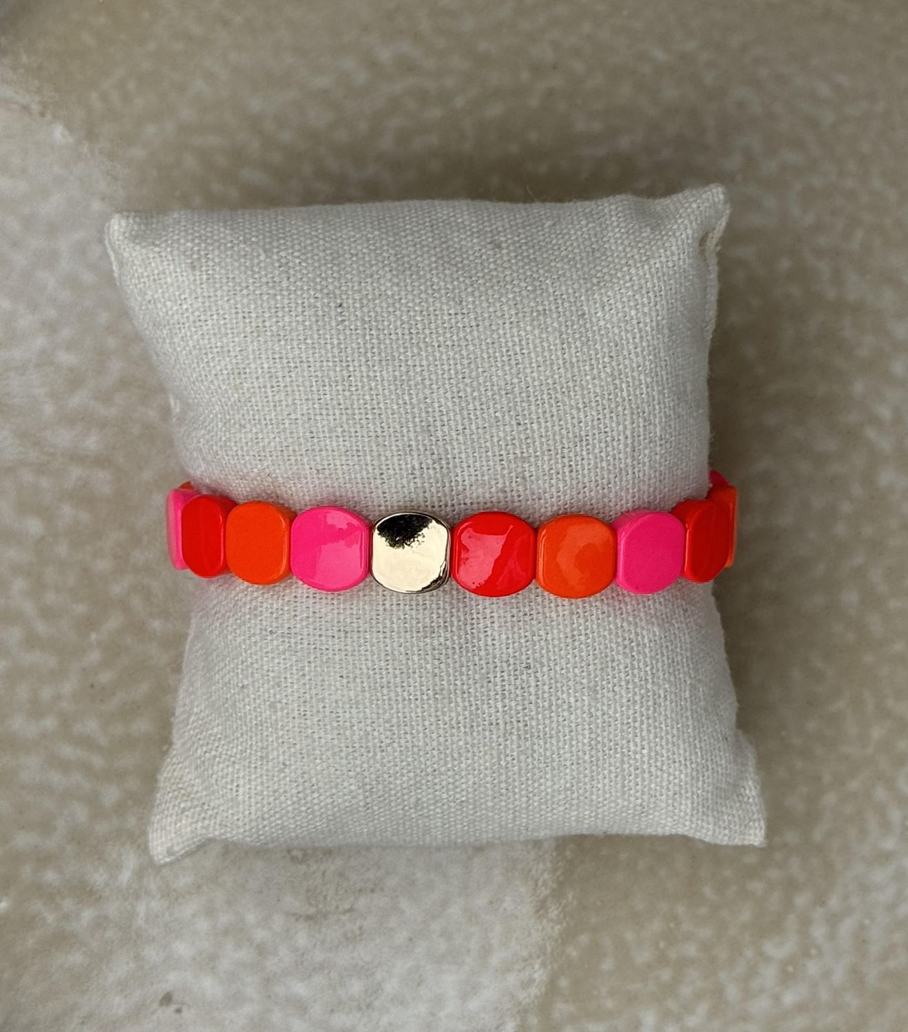 Armband rood/oranje/roze 30