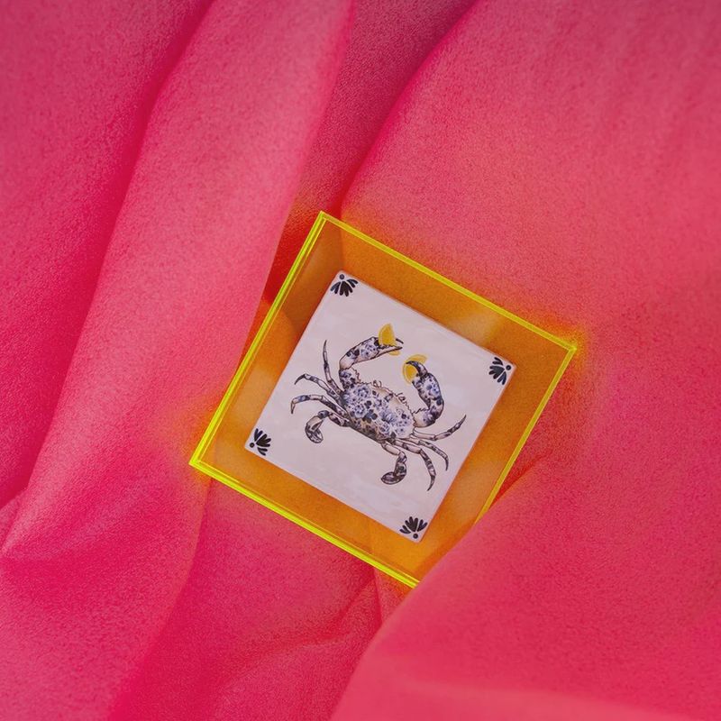 Tegel funky crab neon geel