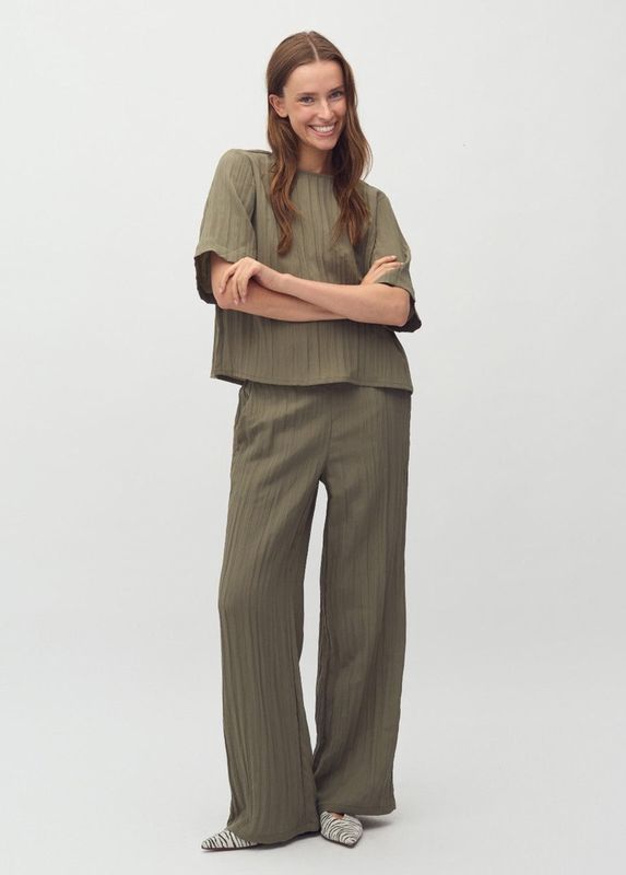 Top Hattie-S-M Tea leaf