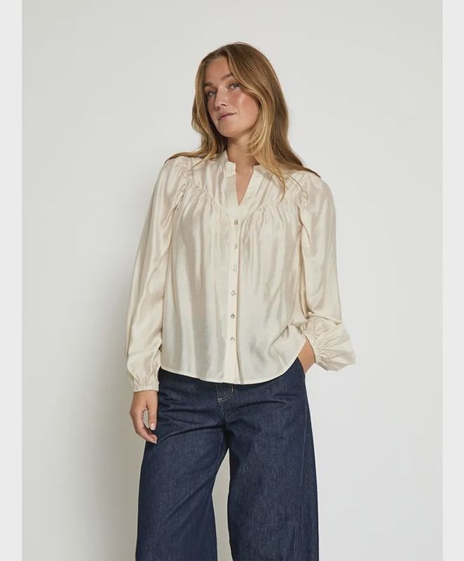 Peppercorn Ida Shirt Gardenia