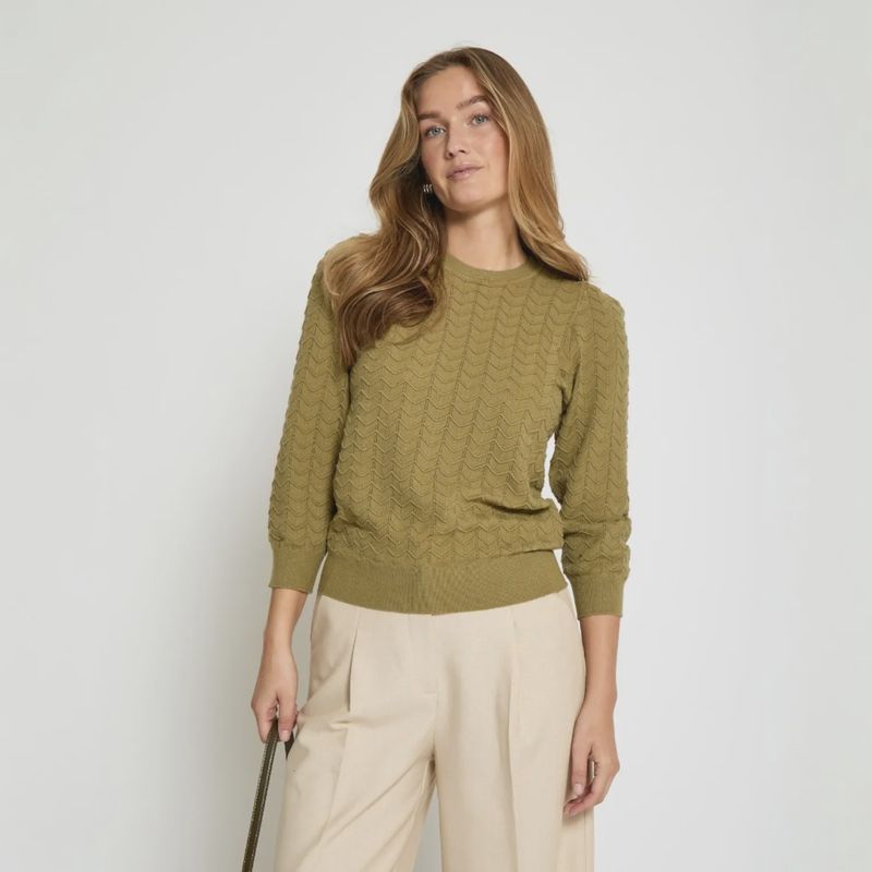 Peppercorn Rosy 3/4 Sleeve Pullover