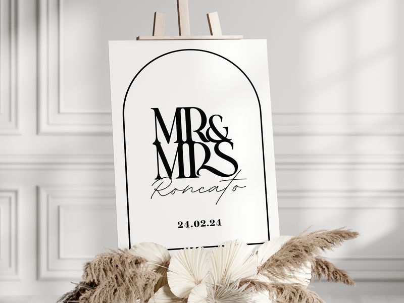 Arched Illusion Welcom Sign