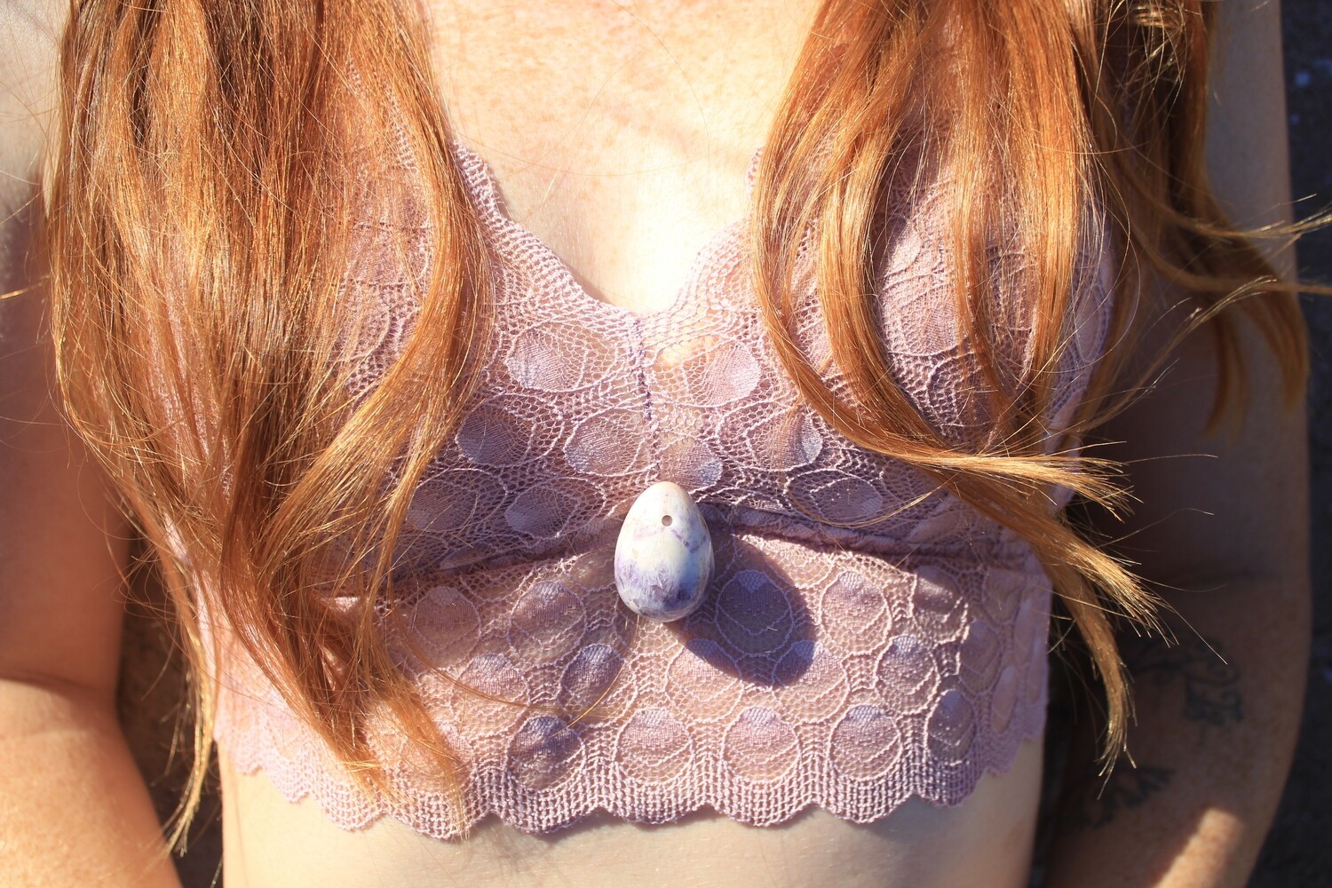 OEUF DE YONI EN AMETHYSTE