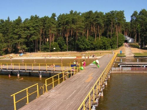 widok-na-molo-jezioro-dlugie-baniewice