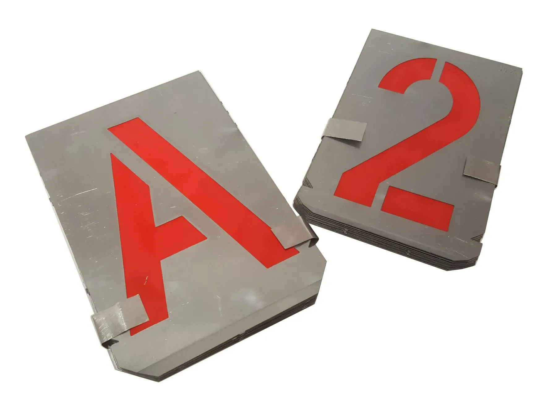 Schablonen und Signierschablonen aus Metall Kunststoff Edelstahl Aluminium und Magnetfolie