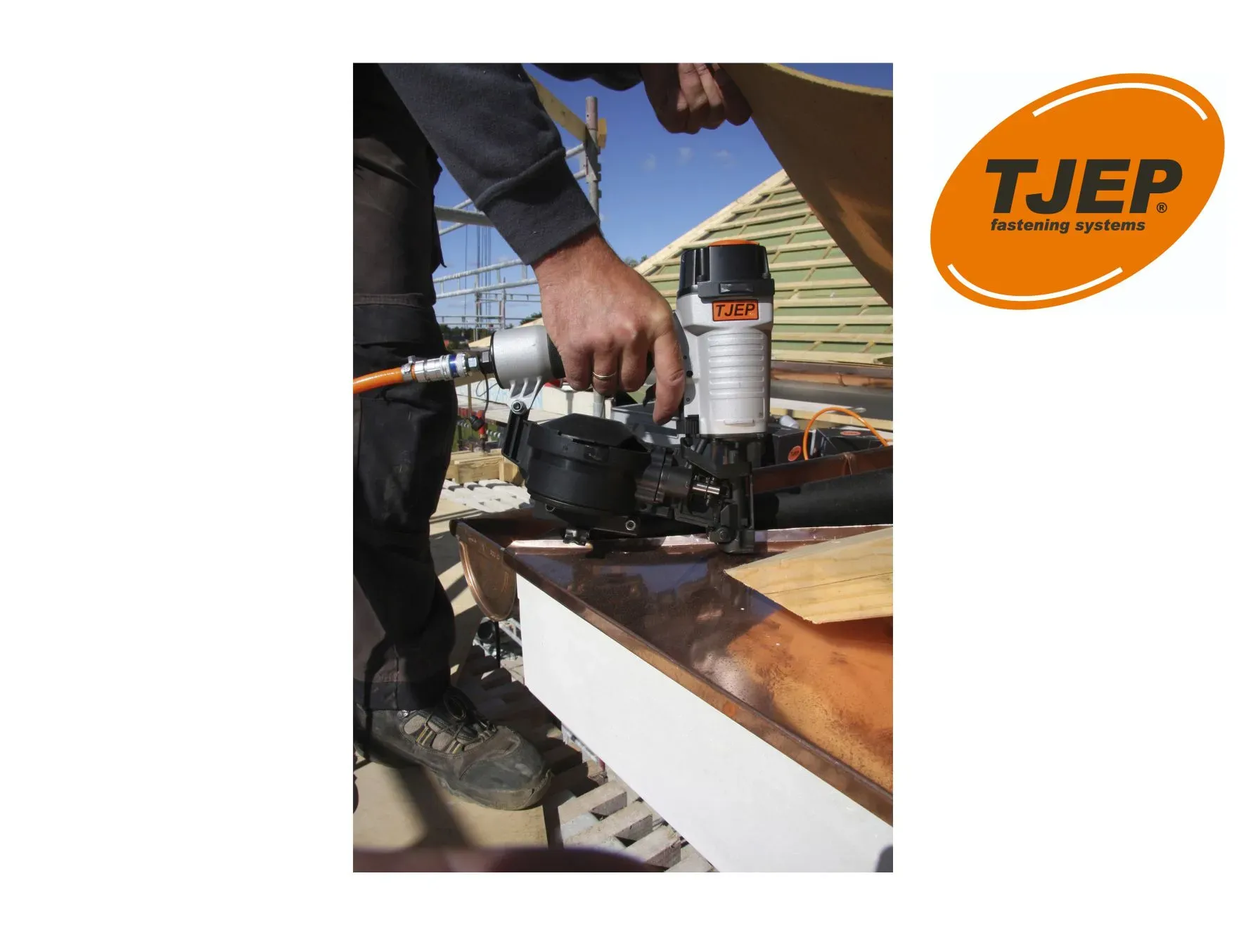 Coilnagler und Dachpappnagler für Dachpappe, Traufengitter, Metallplatten und Dachschindeln