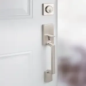 Entry handleset on a front door