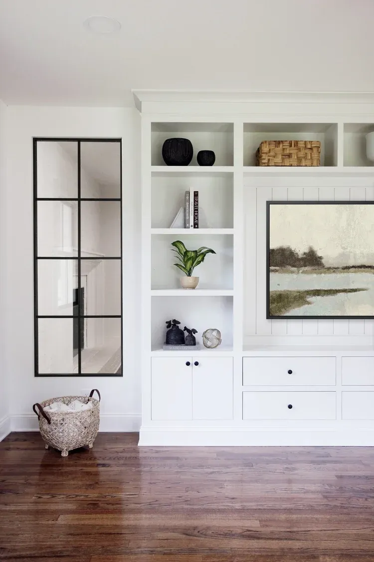 Trim and wainscoting detail