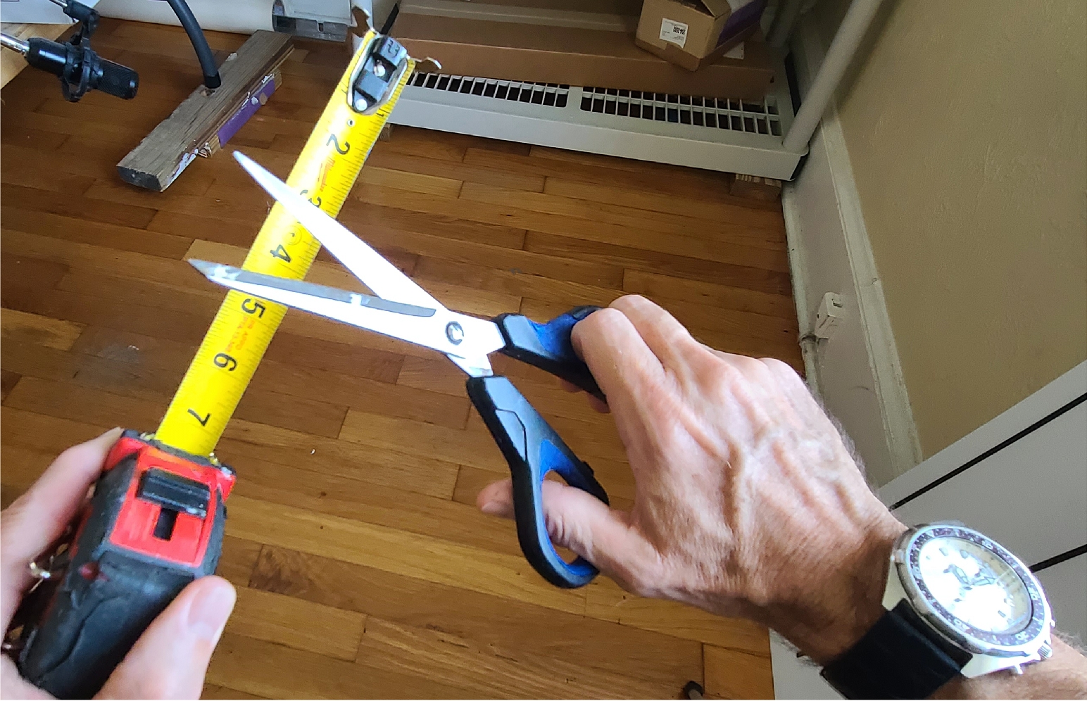 Tape measure numbers are upside down to a left hander.