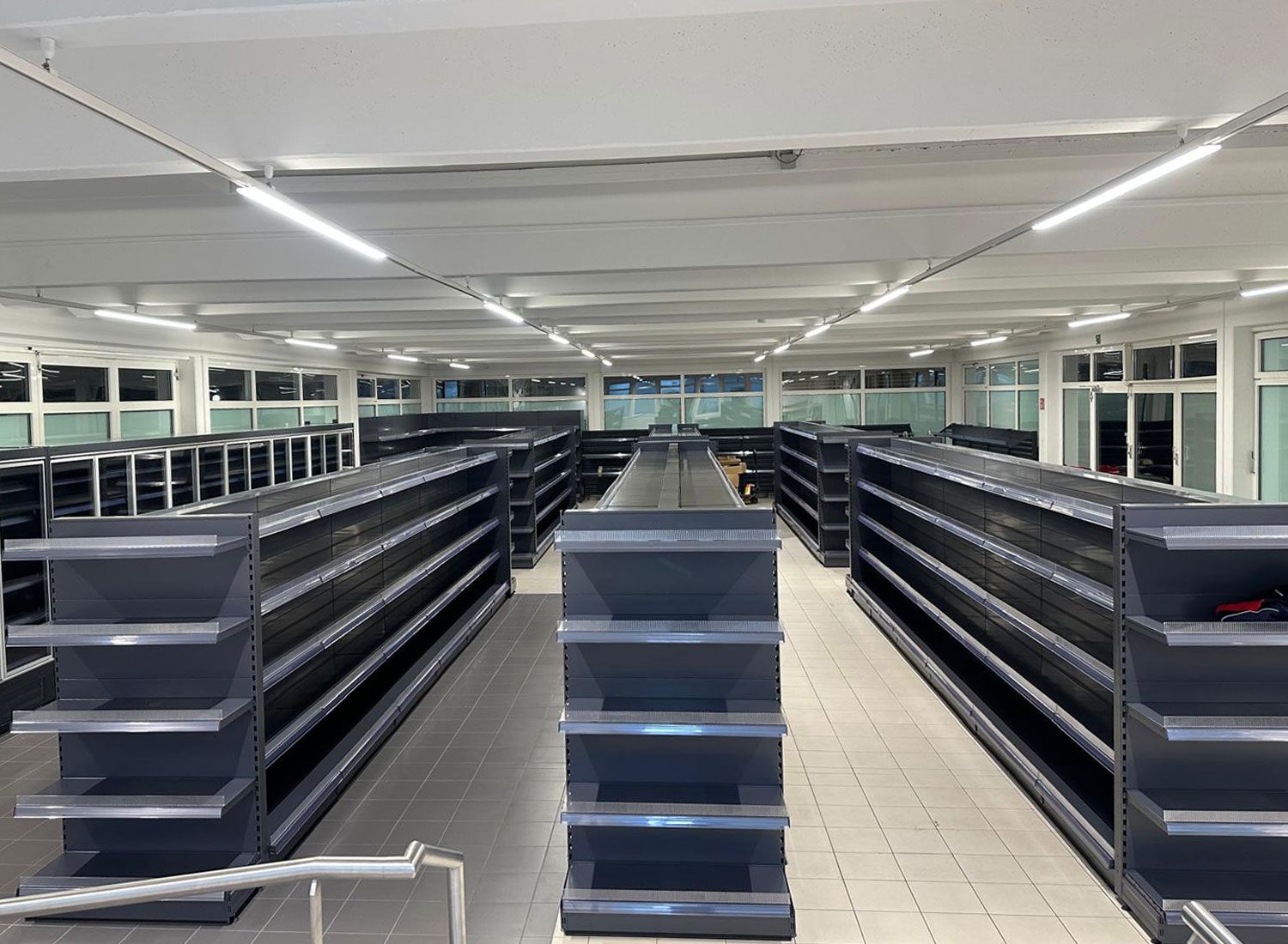 Verkaufsregal-Komatibel-mit-Tegometall