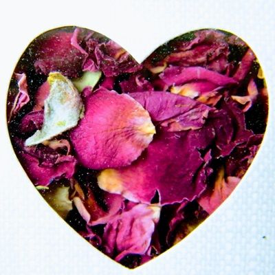 natural wedding confetti petals