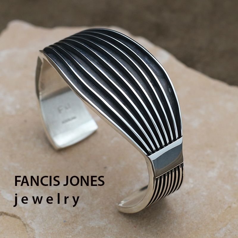 Remarkable Vintage Navajo Jones Sterling Silver Native American Bracelet Remarkable Vintage Navajo Jones Sterling Silver Native American Bracelet
