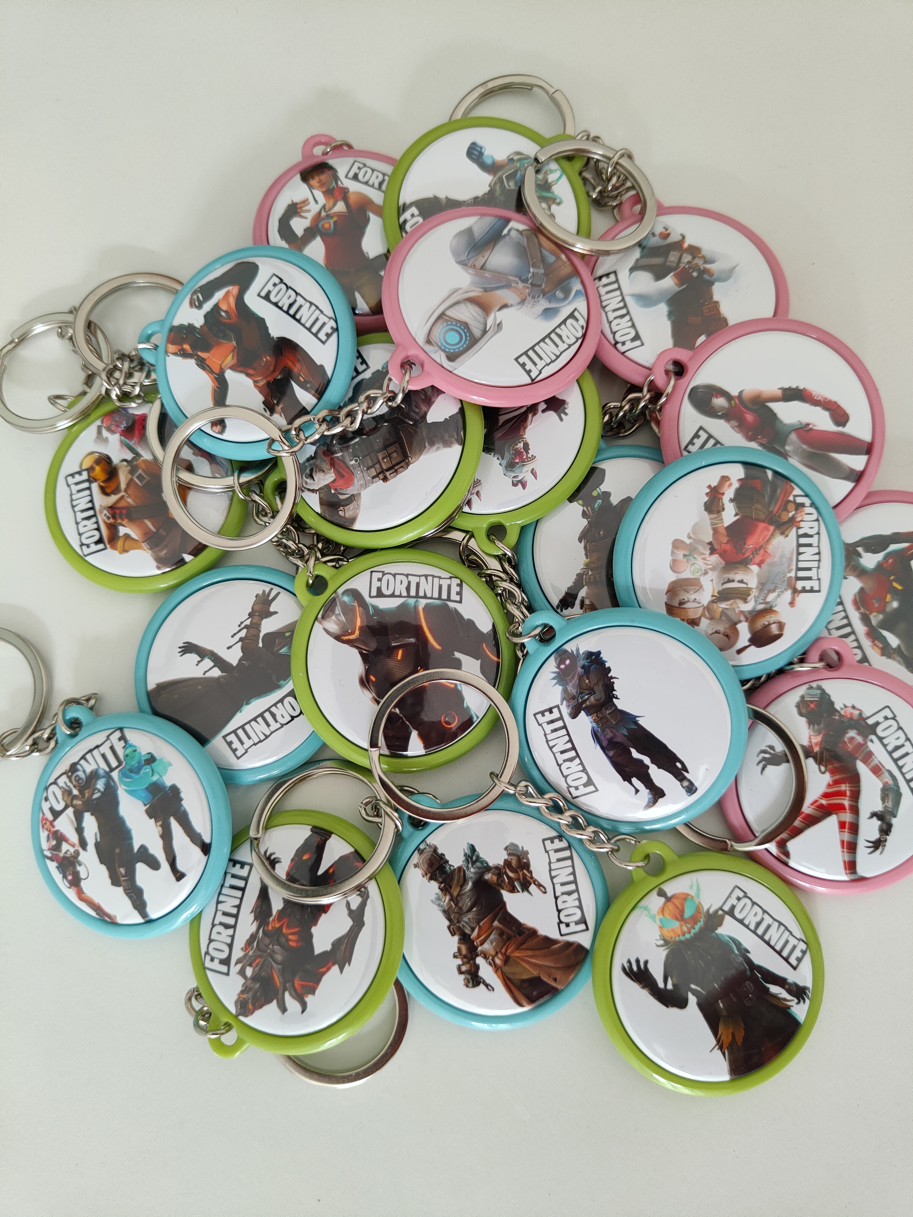 portachiavi zaino scuola gadget regalini fine festa compleanno a tema fortnite