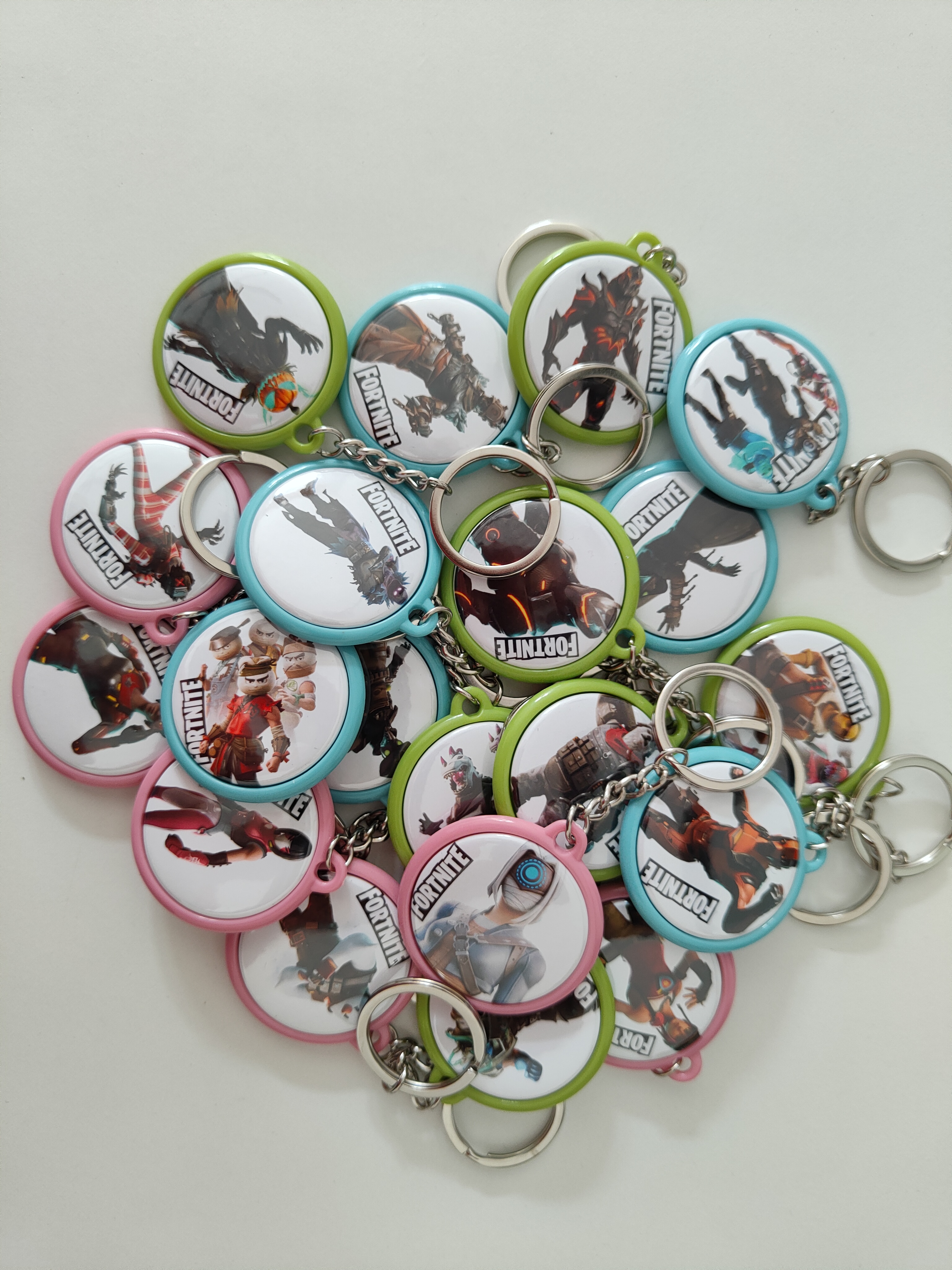 portachiavi zaino scuola gadget regalini fine festa compleanno a tema fortnite
