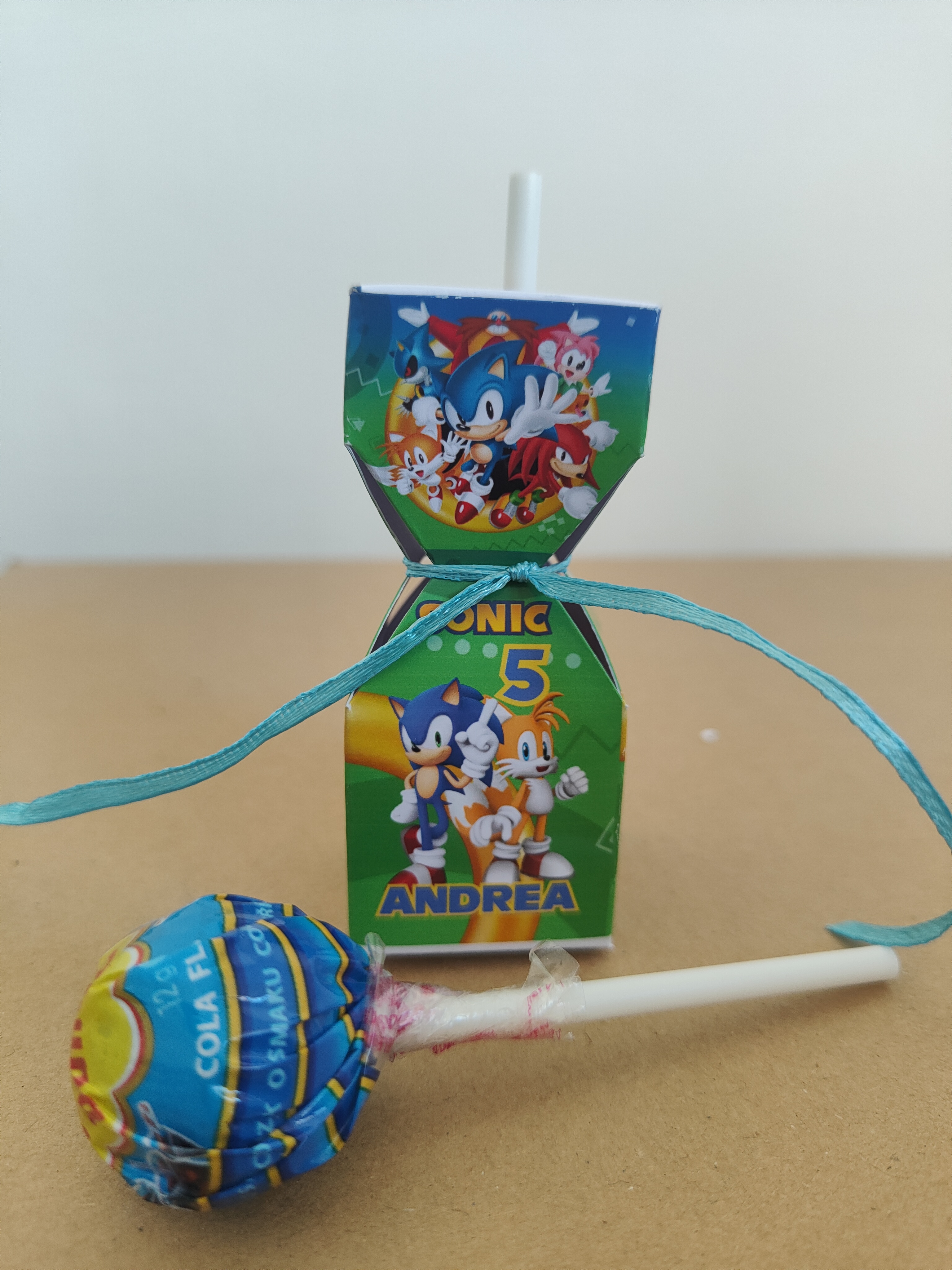 scatolina chupa chups confezione sonic personalizzata porta confetti regalini fine festa compleanno a tema