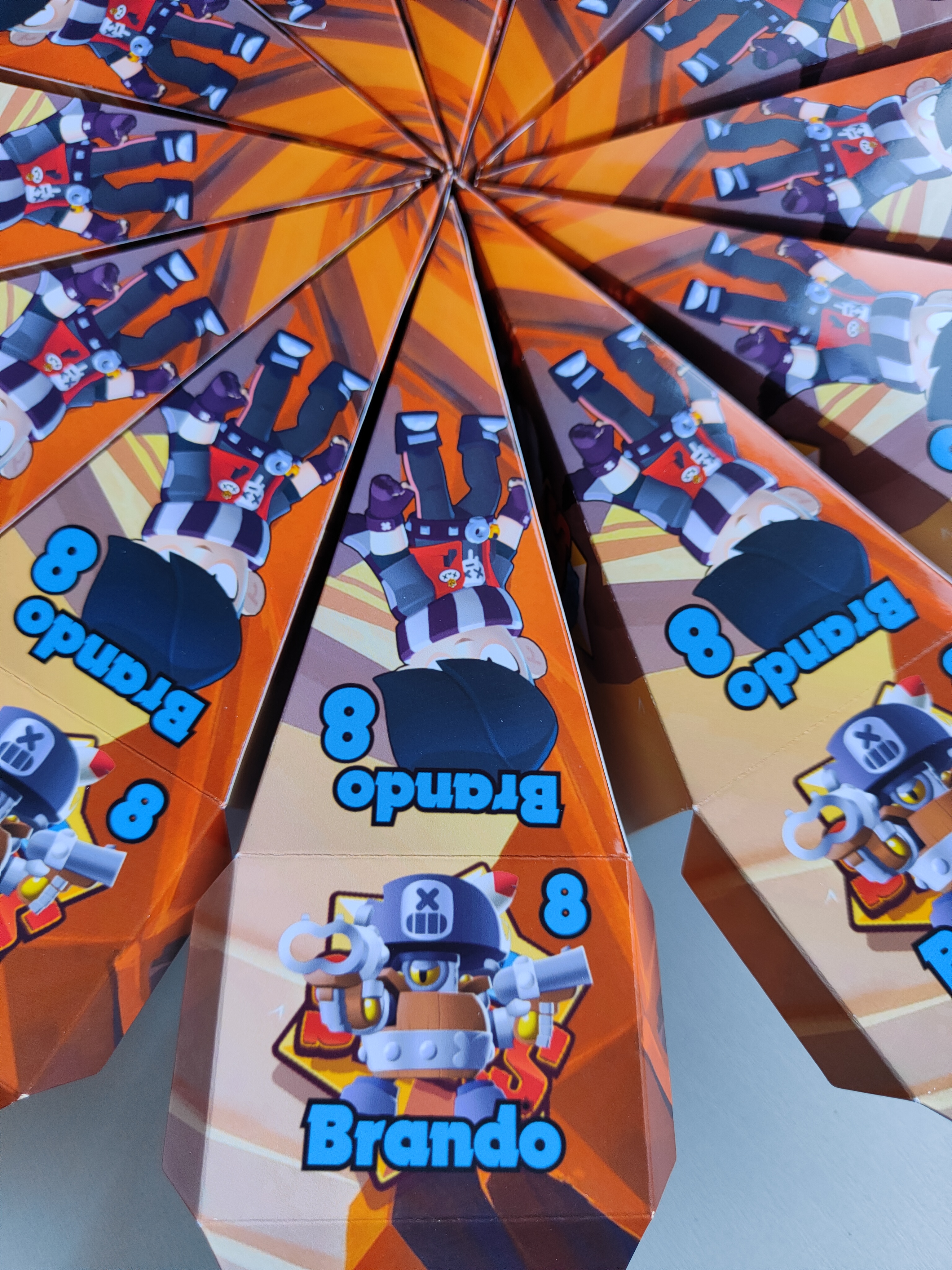 scatoline fette torta scenografica centro tavola porta confetti regalini personalizzati fine festa compleanno brawl stars