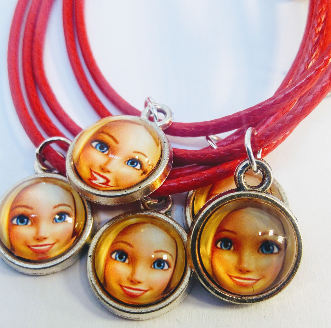 Collanine ciondolo cabochon personalizzabili regalini festa barbie