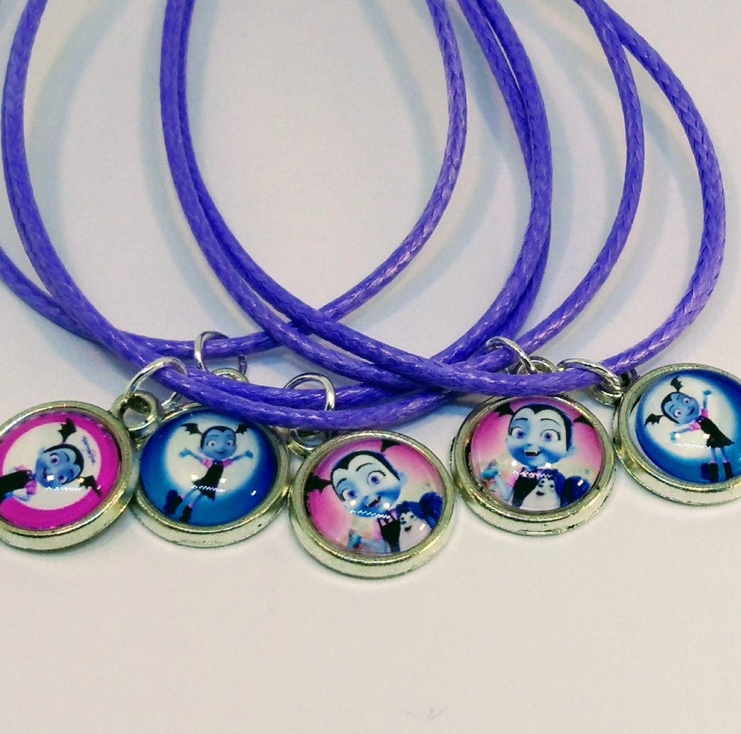 Collanine ciondolo cabochon personalizzabili regalini festa vampirina