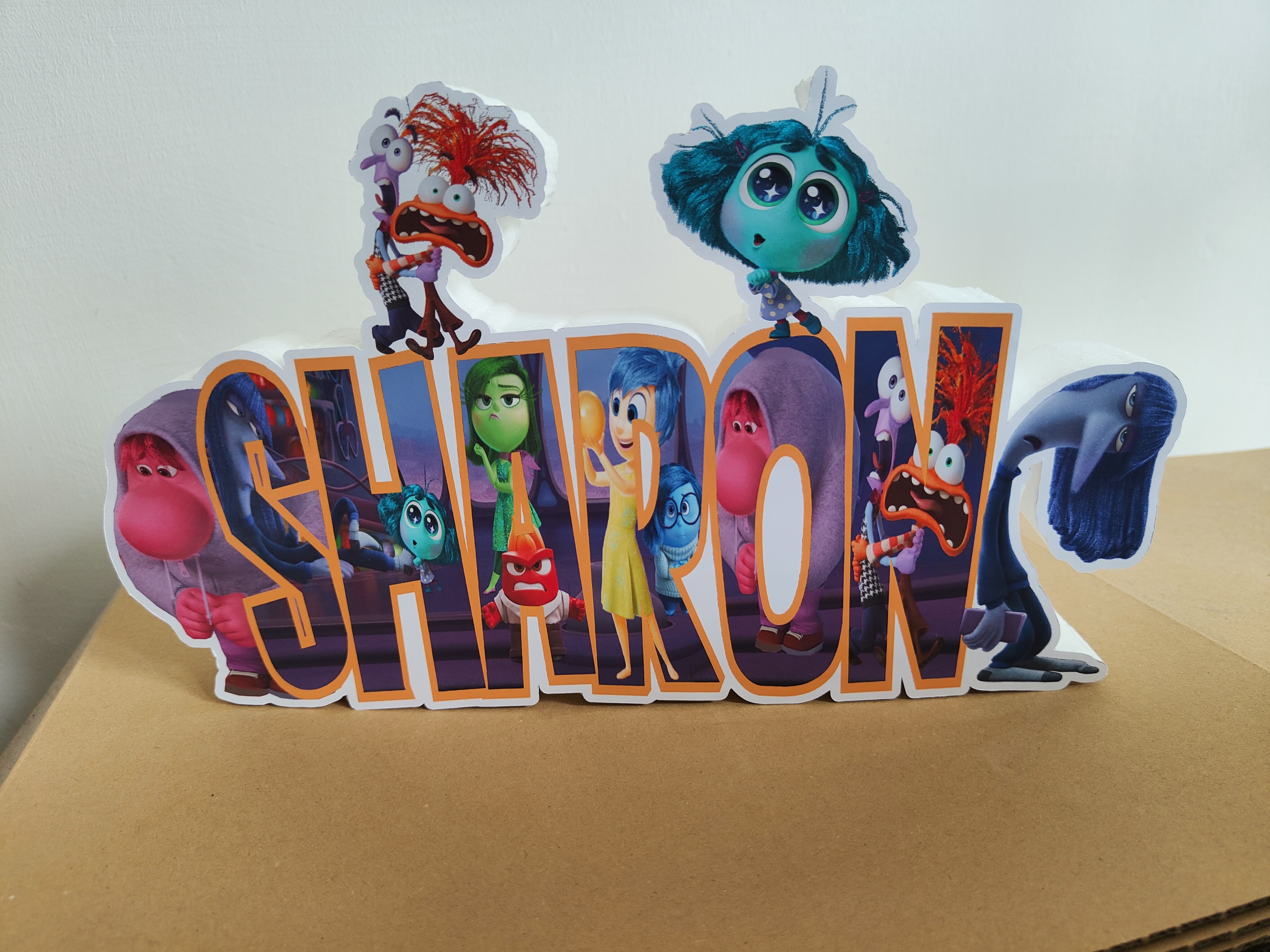 sagoma scritta nome Inside Out topper centrotavola polistirolo personalizza addobbi decora festa compleanno