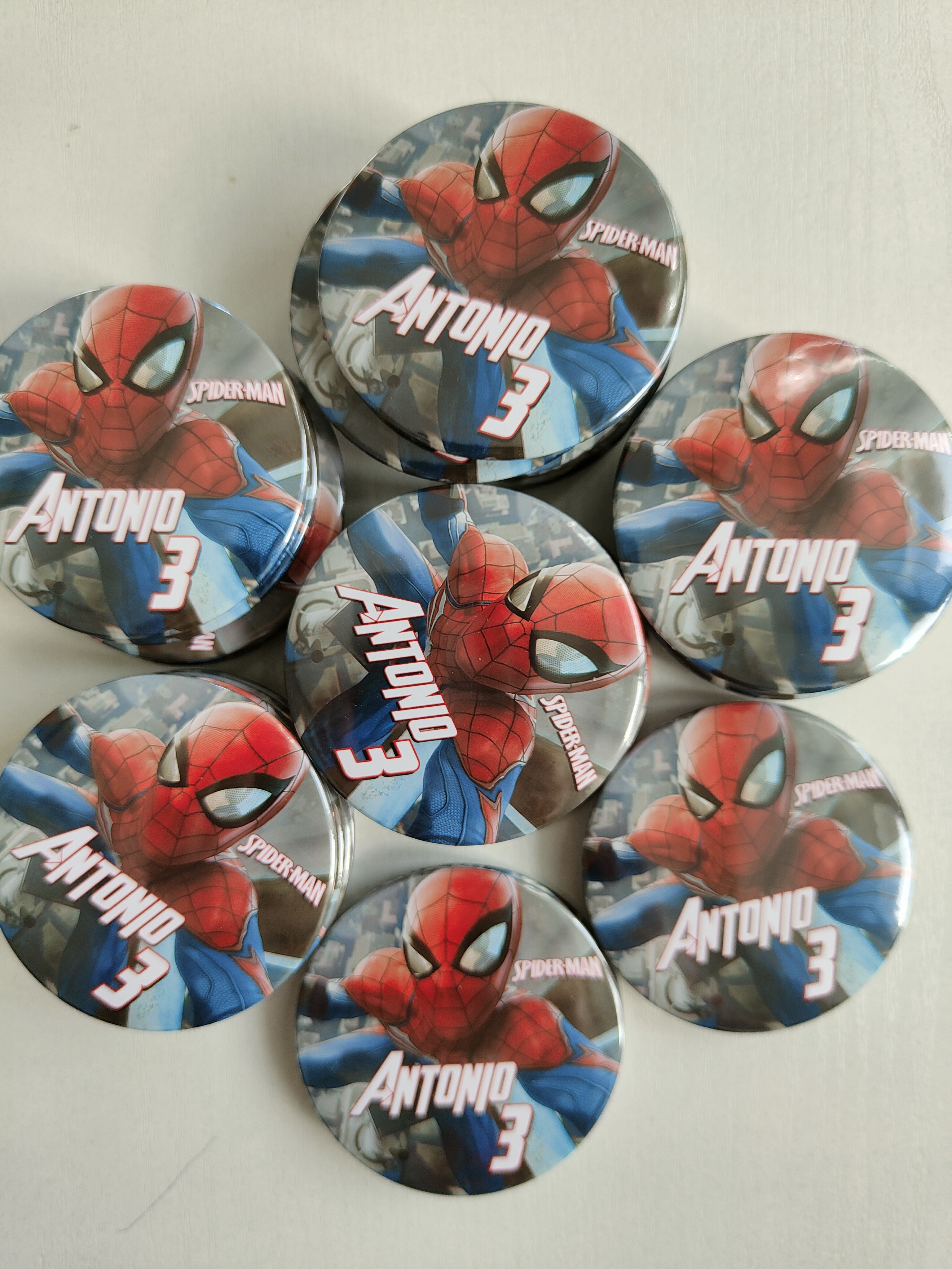 magneti calamite frigo spiderman personalizzate gadget regalini pensierini fine festa compleanno