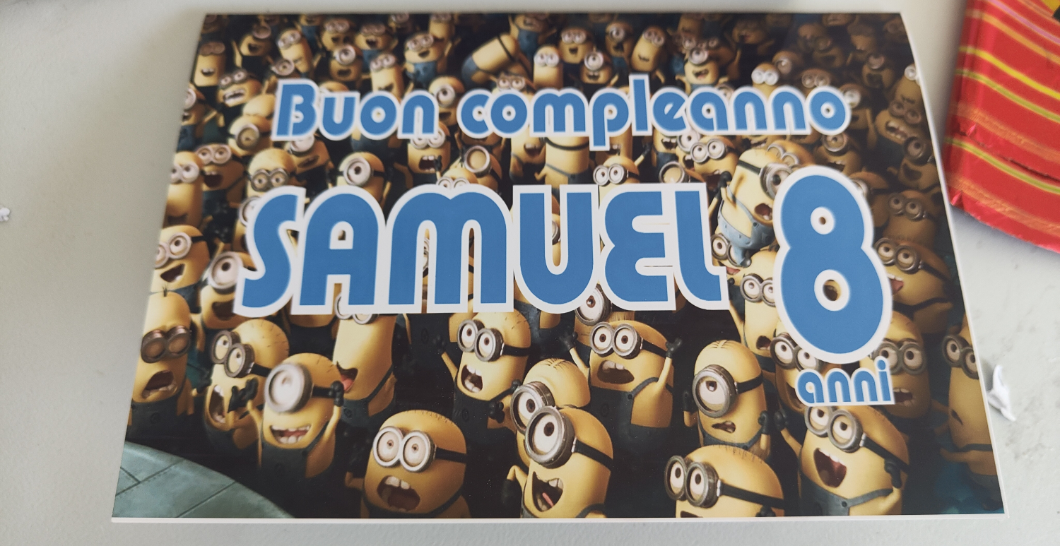 Biglietto augurio Minions personalizzato per festa a tema