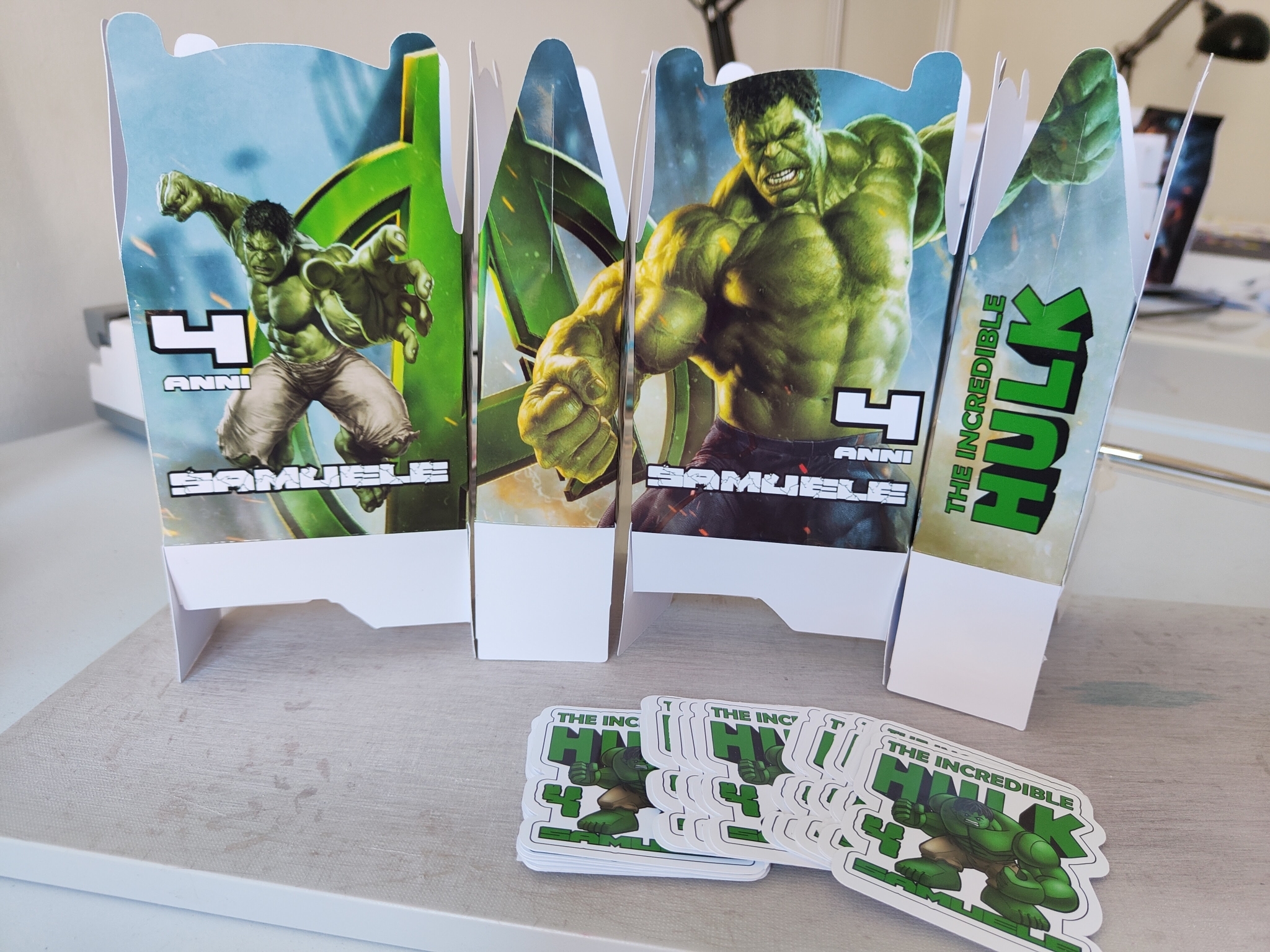 scatolina personalizzabile porta confetti bomboniera festa hulk