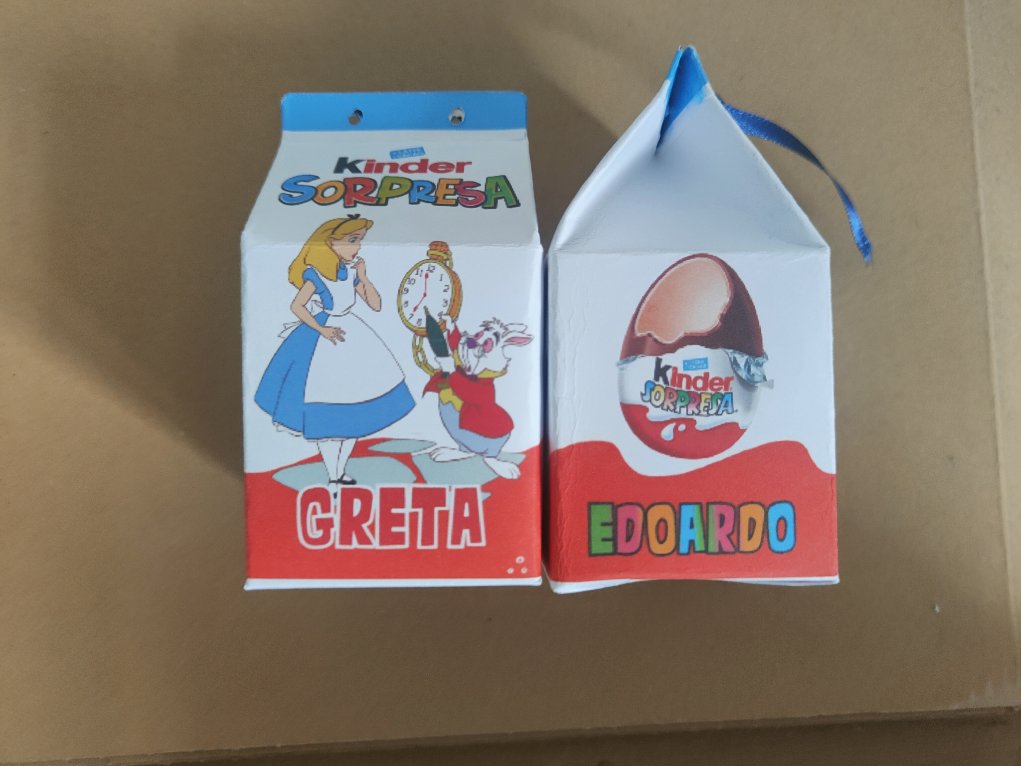 scatolina personalizzabile porta ovetto kinder sorpresa festa alice nel paese delle meraviglie