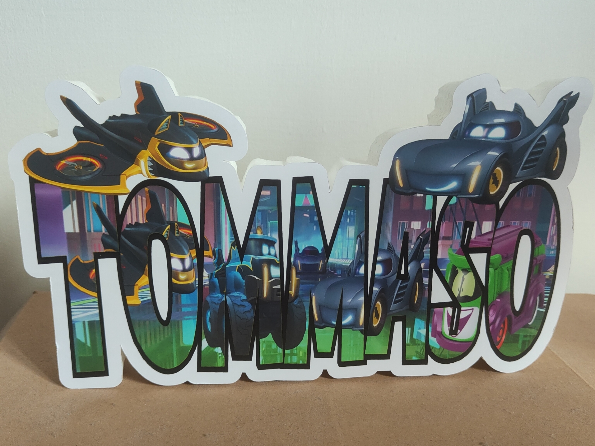 scritta nome polistirolo personalizzata batwheels