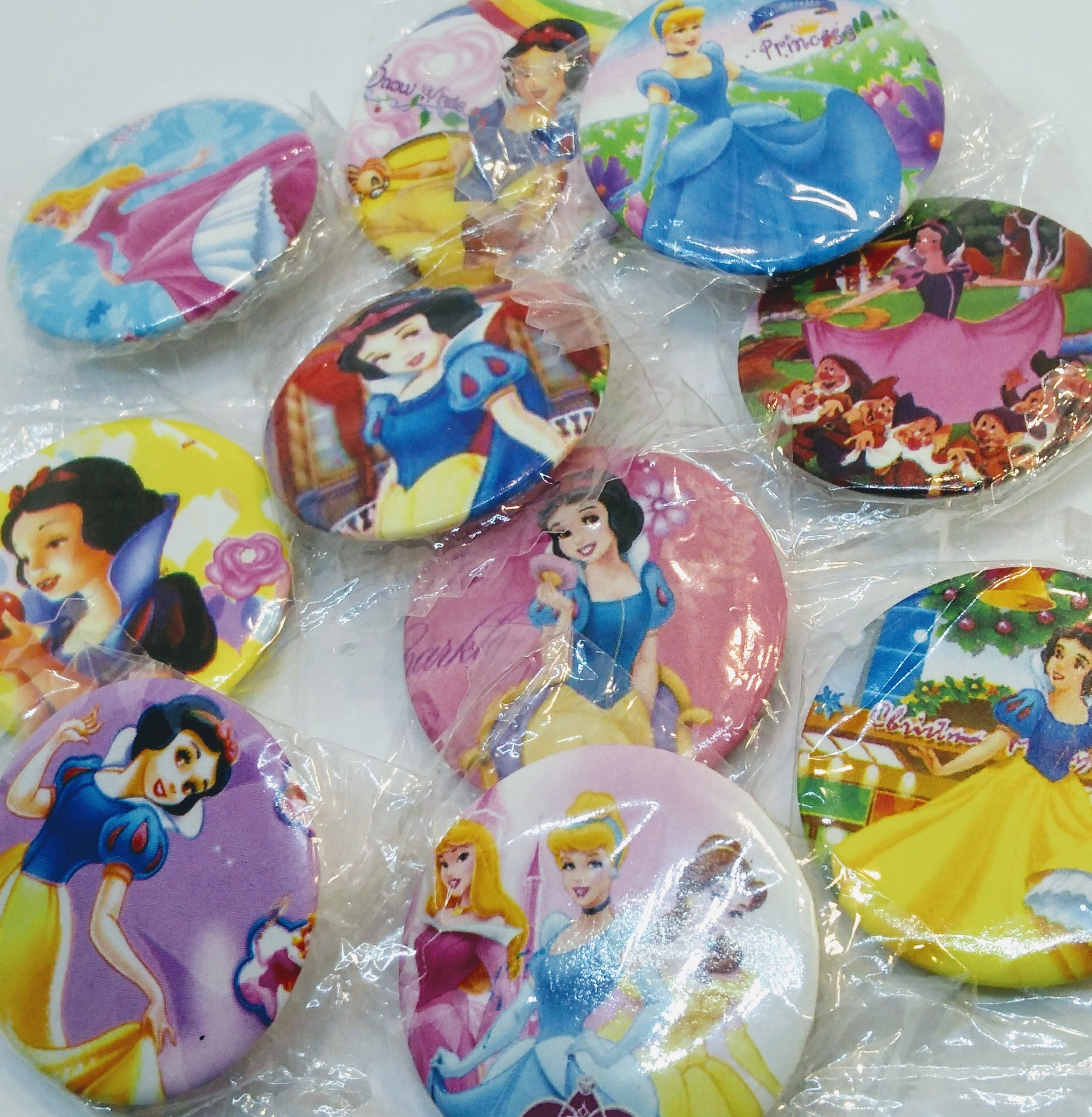 magneti personalizzabili regalini fine festa compleanno bambini principesse disney