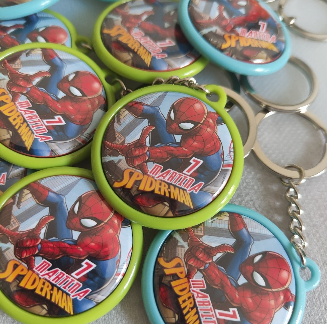 portachiavi zaino scuola personalizzati personalizzabili regalini fine festa compleanno a tema spiderman