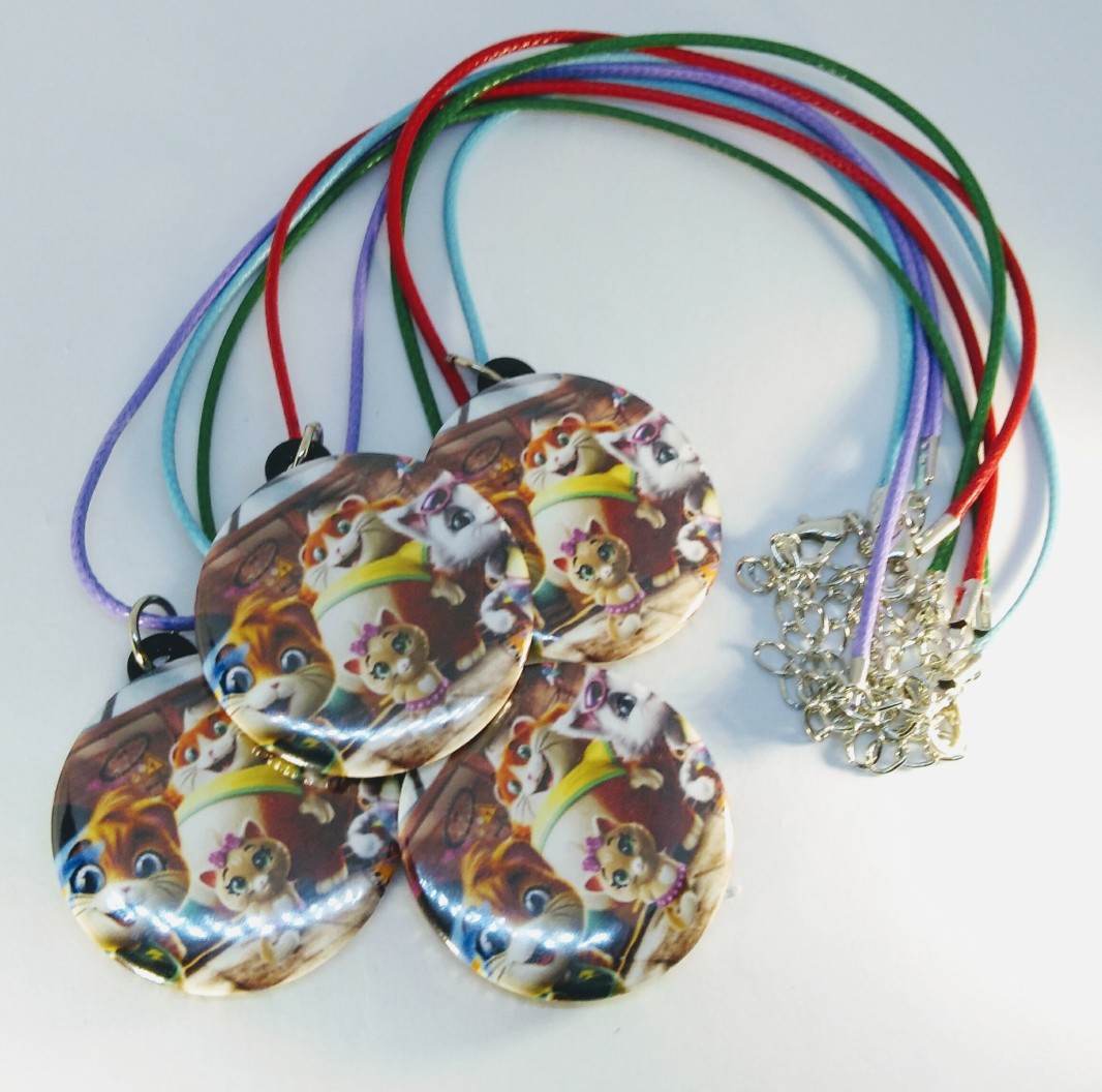 Collane ciondolo personalizzabile regalini fine festa a tema 44 gatti