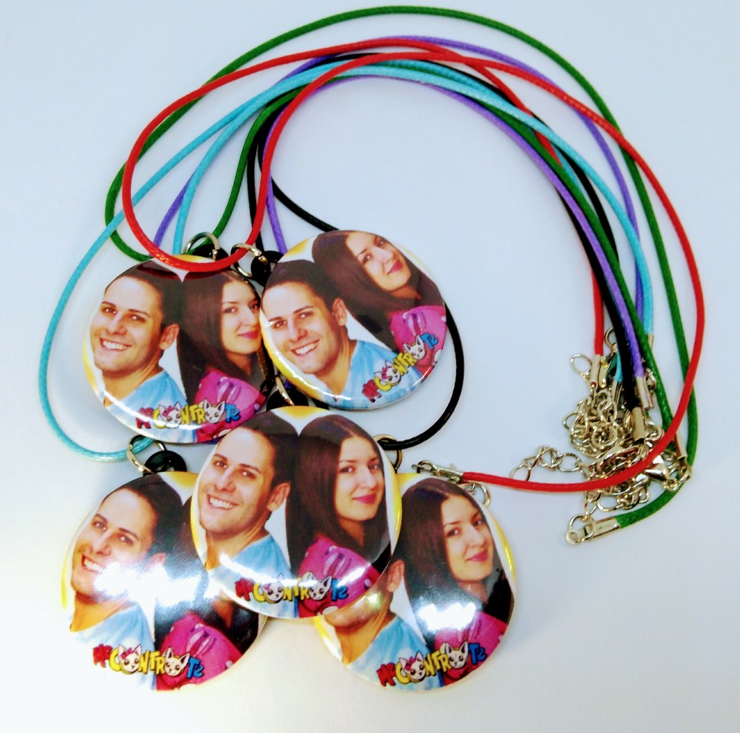 Collane ciondolo personalizzabile regalini fine festa a tema me contro te