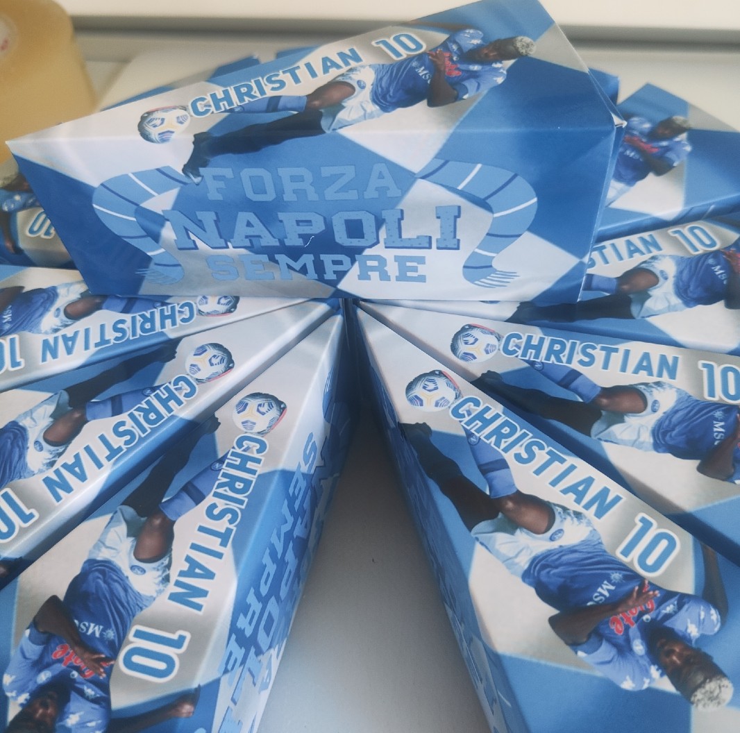 fetta torta scenografica scatoline porta confetti regalini fine festa napoli calcio