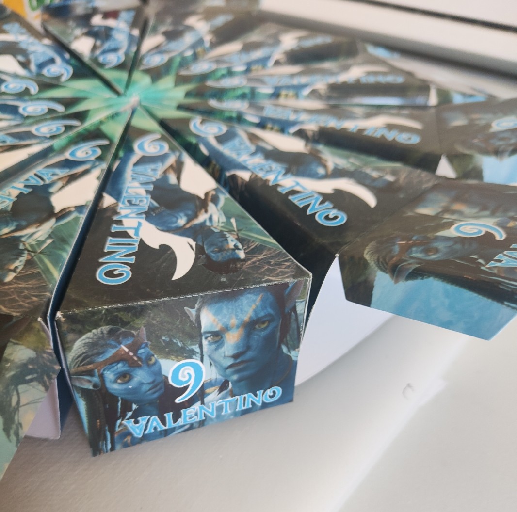 fetta torta scenografica scatoline porta confetti regalini fine festa avatar 2