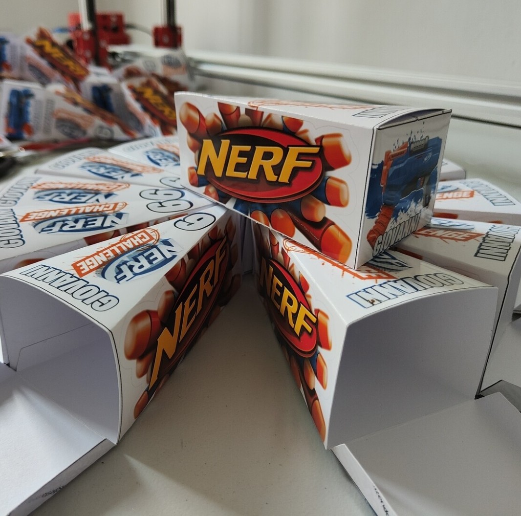 fetta torta scenografica scatoline porta confetti regalini fine festa nerf challenge