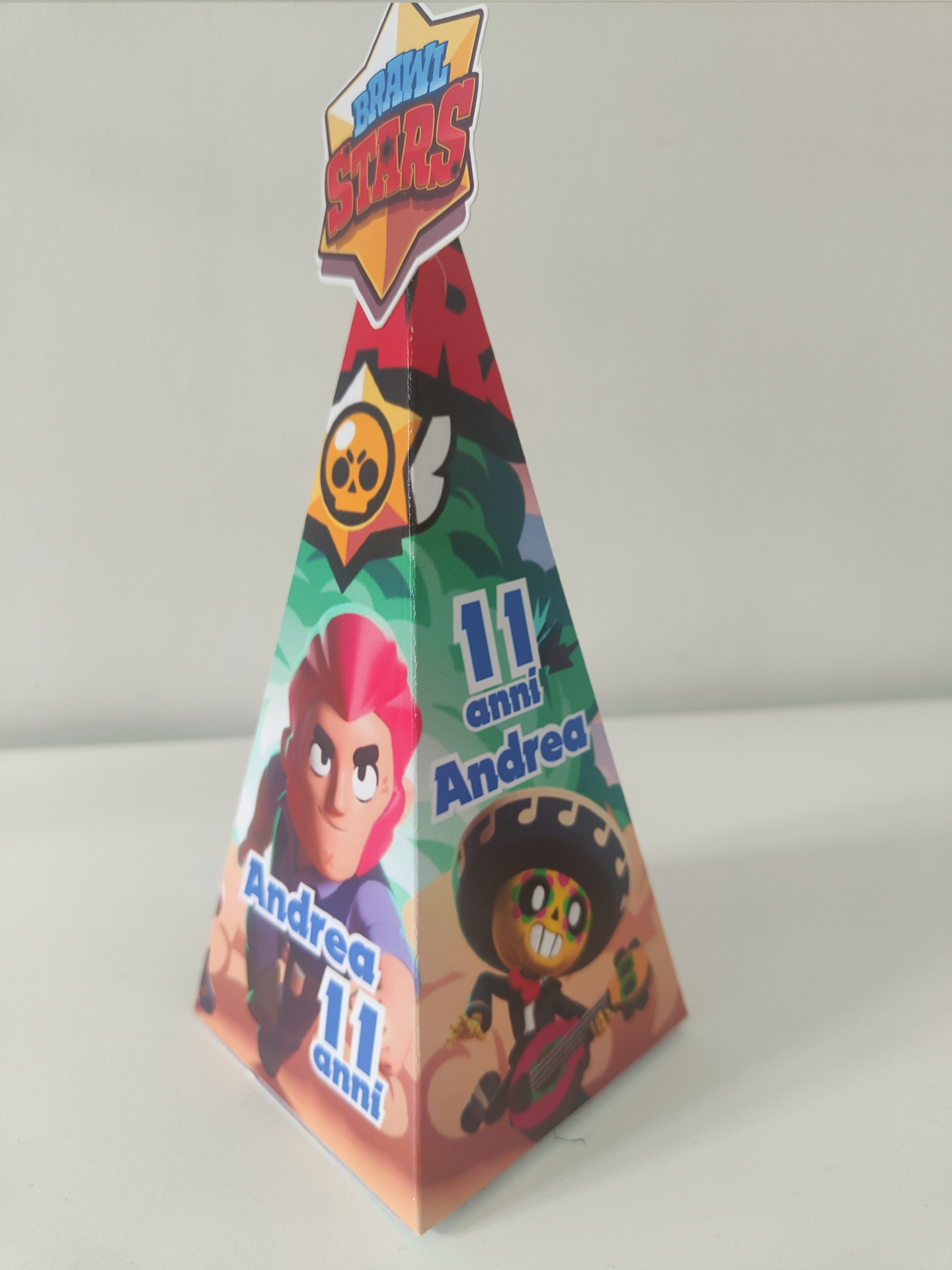 Scatola brawl stars personalizzata a piramide personalizzabili con nome e anni per confezione regalo porta confetti caramelle gadget da regalare a fine festa di compleanno a tutti i bambini