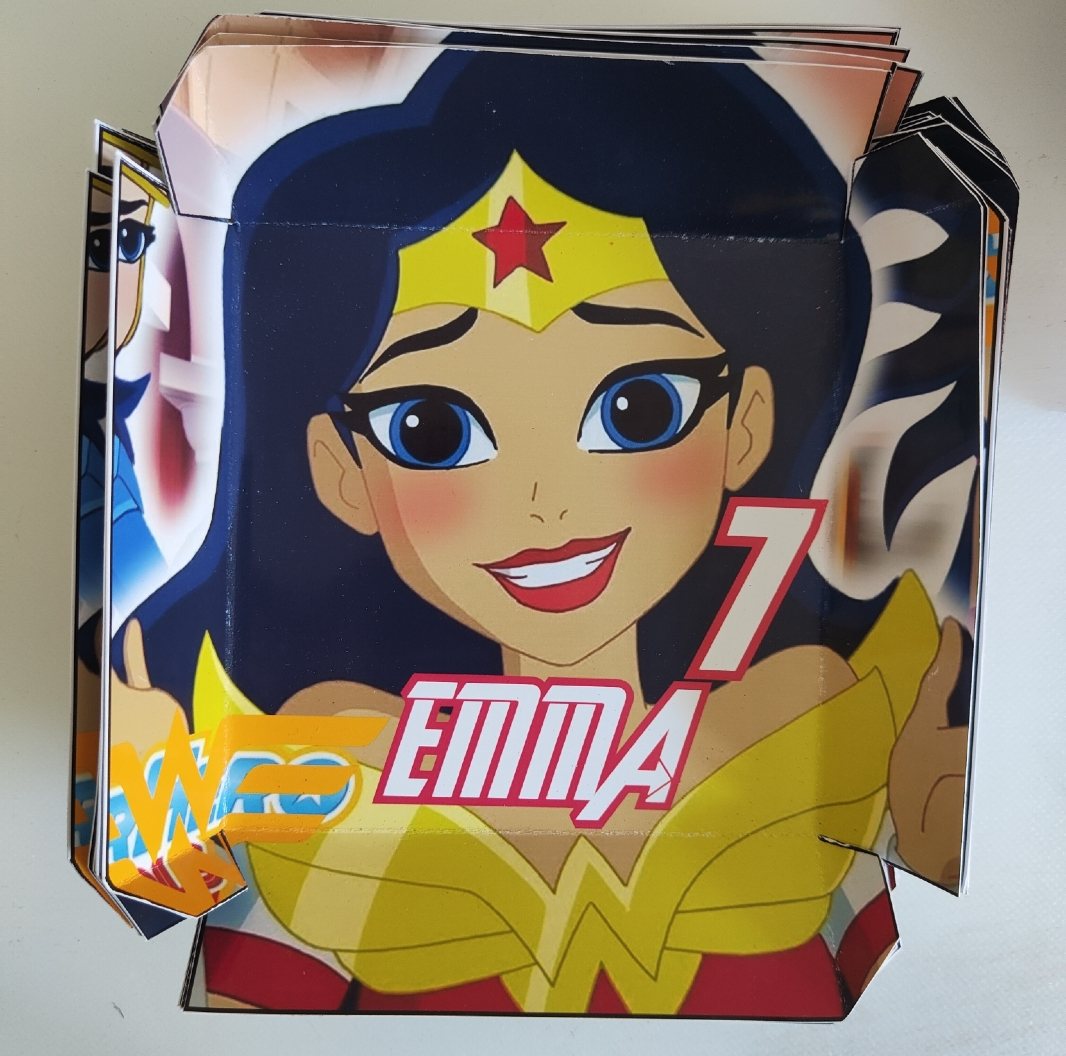 piatto panino mc donald quadrato personalizza addobbi festa compleanno wonder woman