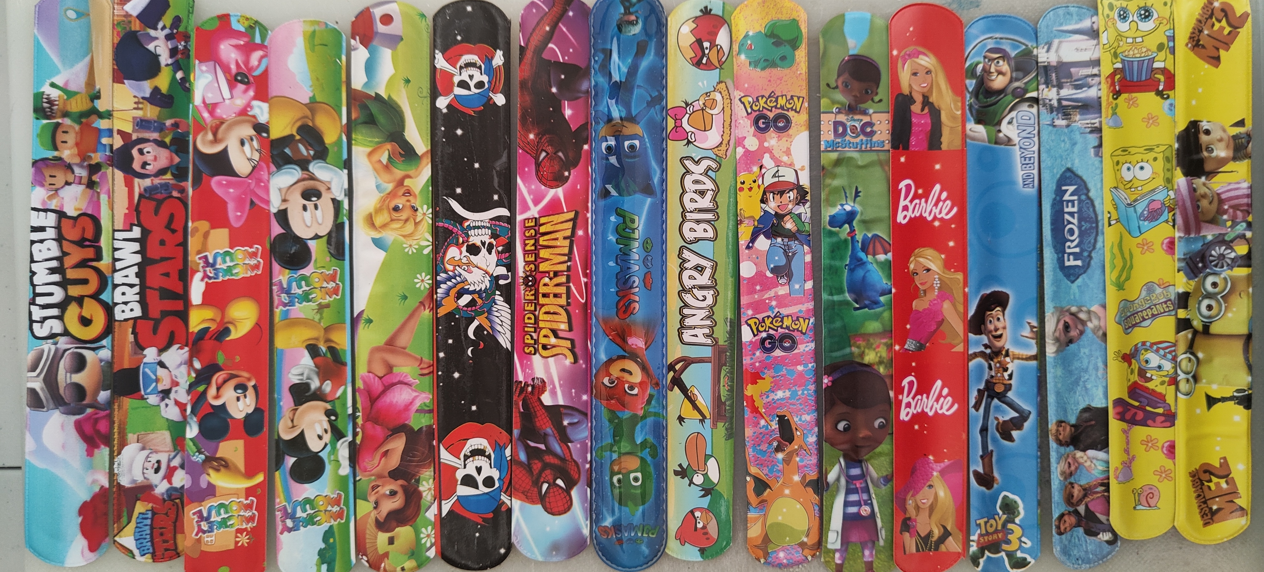 bracciali braccialetti slap a schiaffo personalizzabili regalini fine festa compleanno a tema