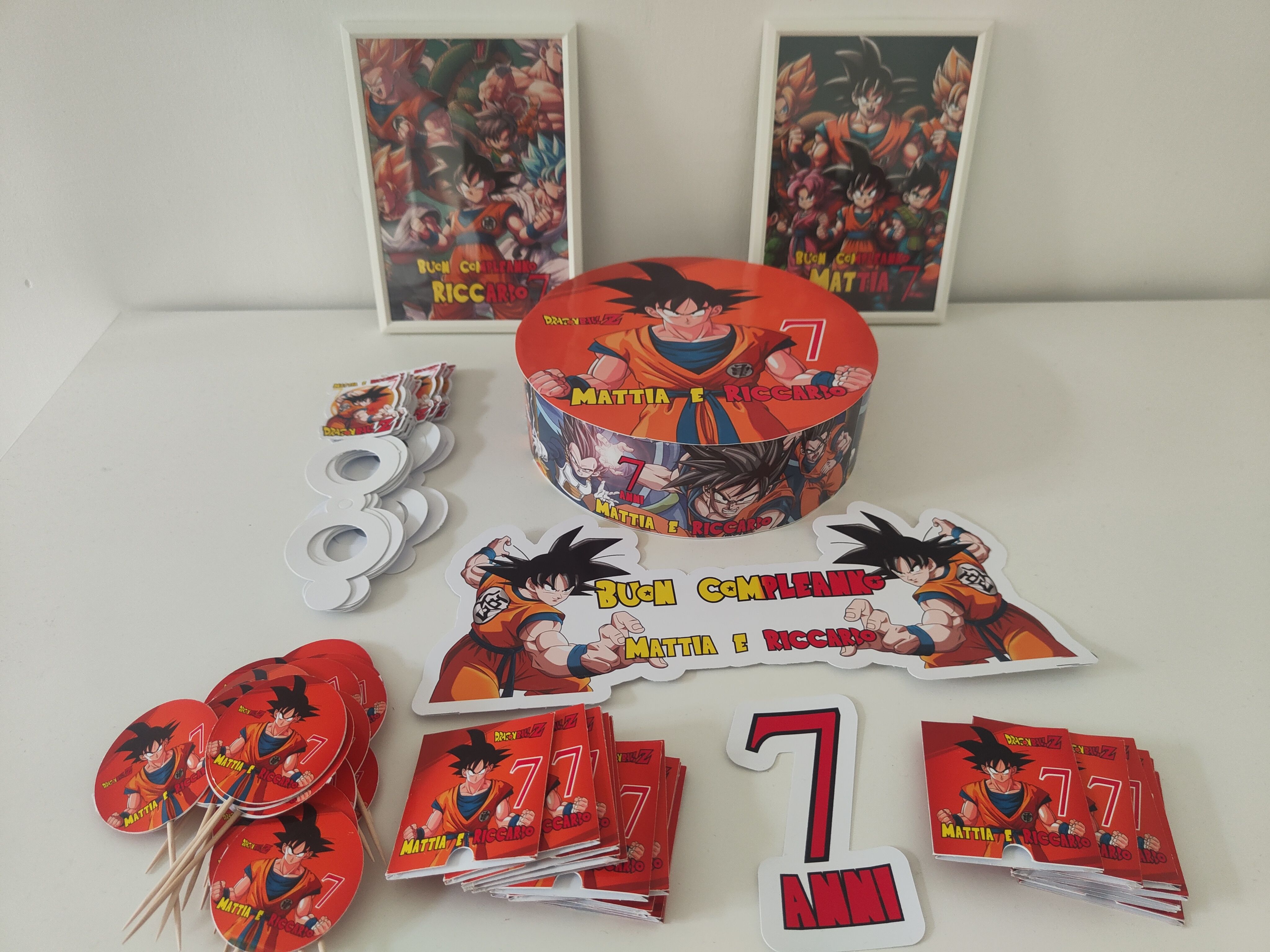kit allestimento addobbo tavolo personalizza piatti bicchieri tovaglia festone festa compleanno dragon ball scatoline regalini