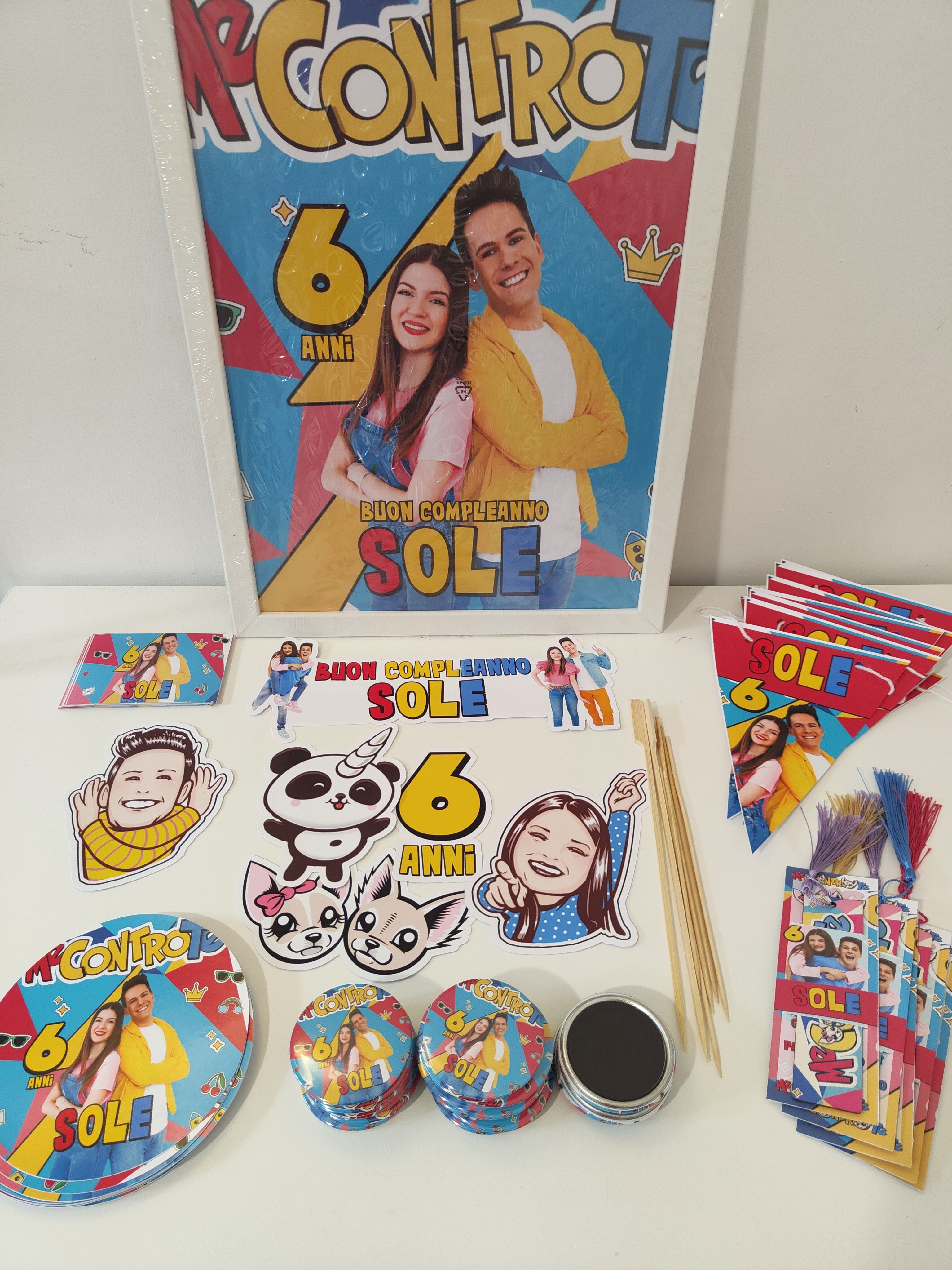 allestimento tavolo personalizzato me contro te festa compleanno